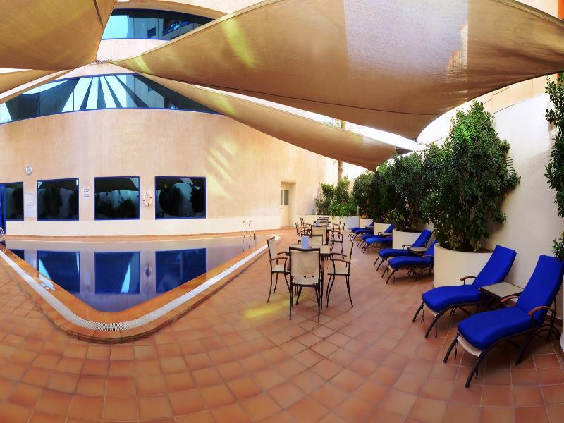 Swiss-Belhotel Шарджа Екстериор снимка