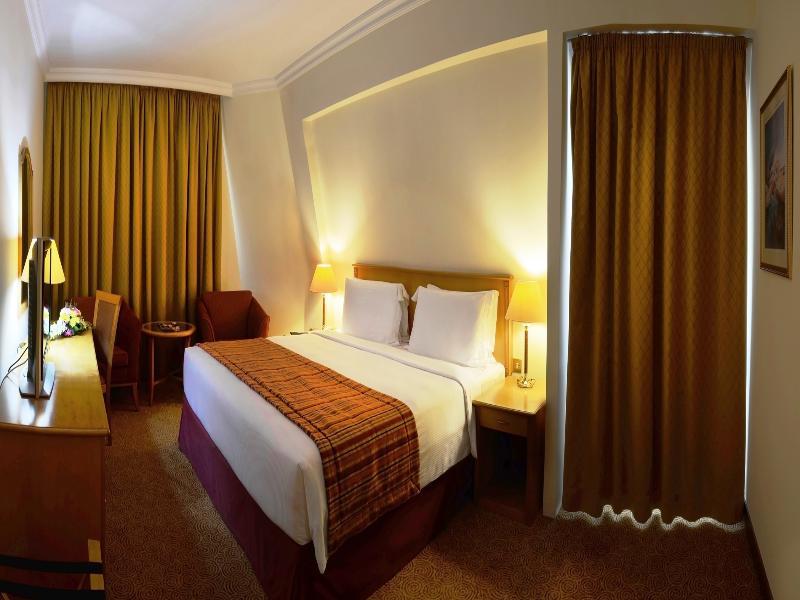 Swiss-Belhotel Шарджа Екстериор снимка