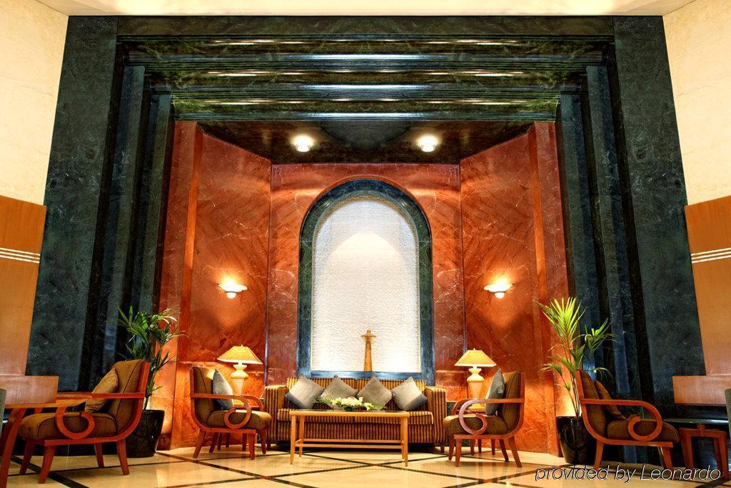 Swiss-Belhotel Шарджа Интериор снимка