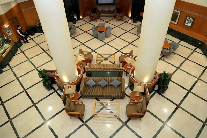 Swiss-Belhotel Шарджа Екстериор снимка
